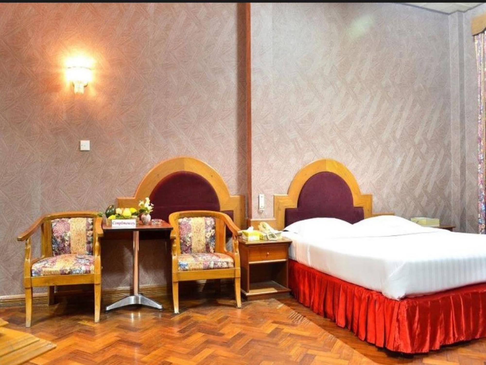 Excel Palace Hotel Yangon Ngoại thất bức ảnh